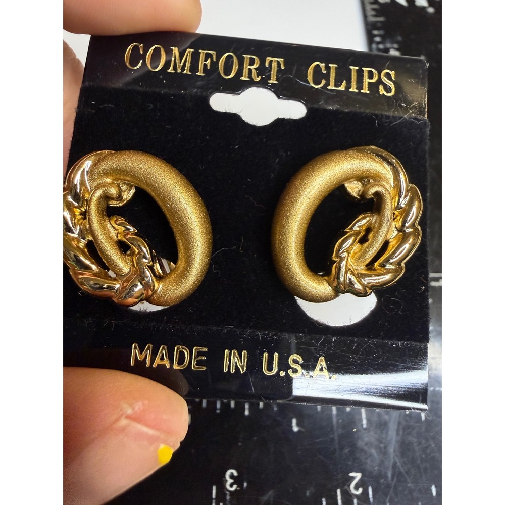 Comfort Clips Gold Tone Textured Hoop Chain Link Clip On Earrings Made in USA